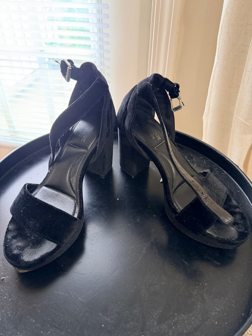 3 for $9 Unbranded black velvet block heel platform 7